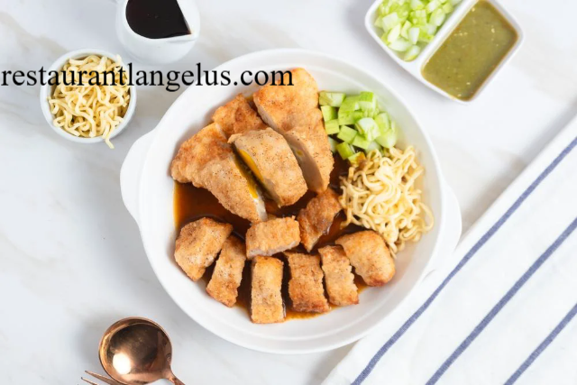 Pempek Ikon Kuliner Palembang