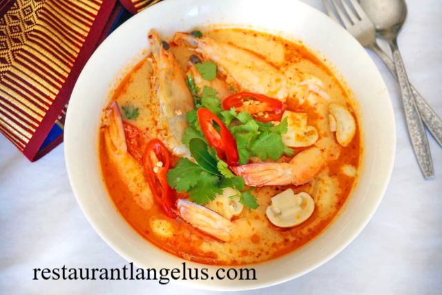 Menyelami Kelezatan Autentik Tom Yum Goong